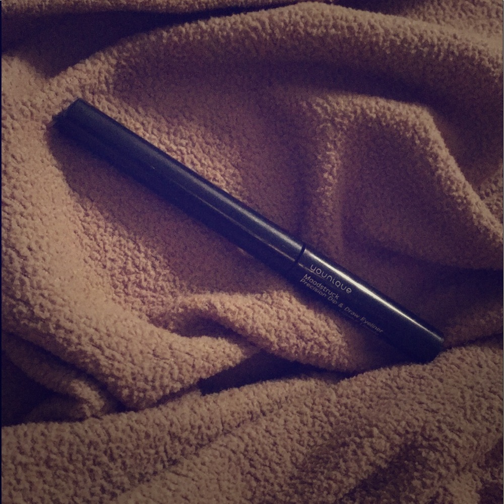 Younique Moodstruck Precision Liquid Eyeliner
